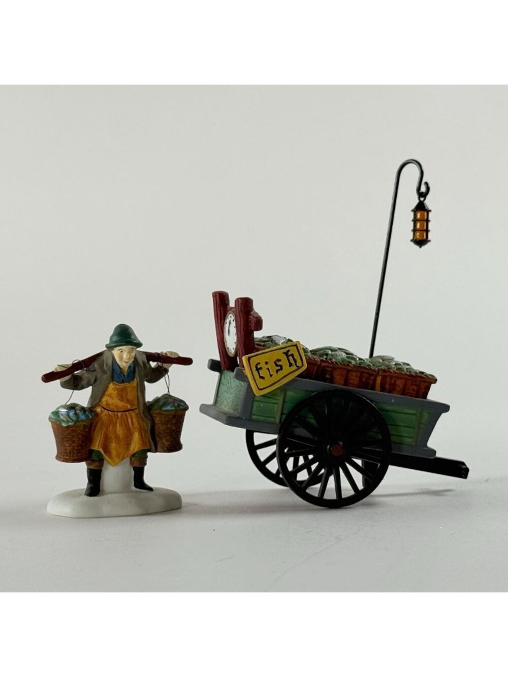 Dept 56 Set of 2 Heritage Village Chelsea Market Fish Monger & Cart 58149